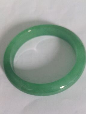 New Macy's Green Jade Bangle Bracelet, Translucent Luxury, 2 1/2" Diameter. Box